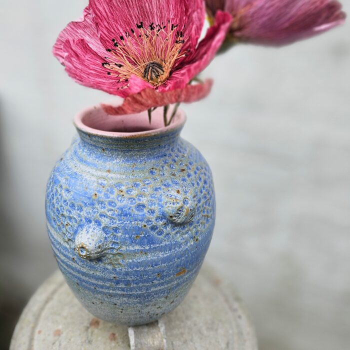 Fossilvase, medium, blå og lyserød